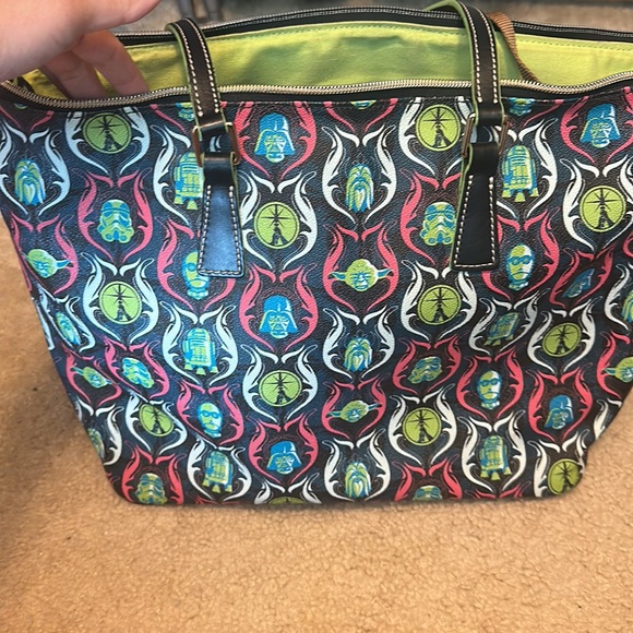 2015 Disney Stars Wars Weekend, Dooney & Bourke - Picture 3 of 4